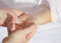 Using Acupressure to Induce Labor Using Acupressure to Induce Labor