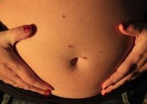 Is It Normal For your Belly Button to Itch During Pregnancy?