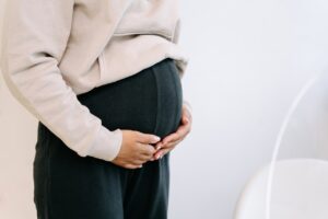 Can You Suck In Your Stomach When Pregnant?